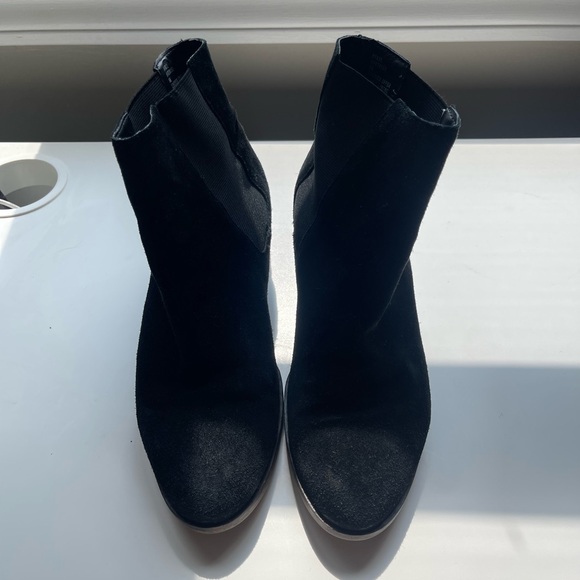 STEVE MADDEN AVRIL CHELSEA BOOT - Picture 3 of 8